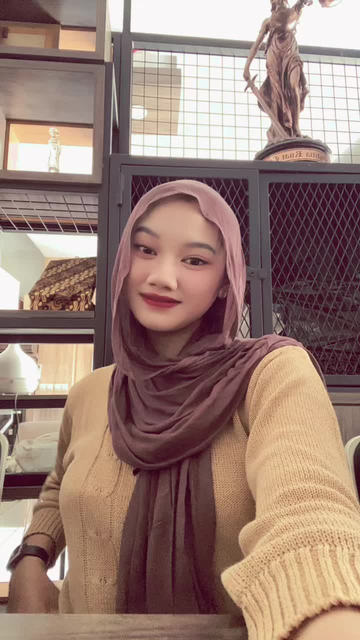 @Faniaaa