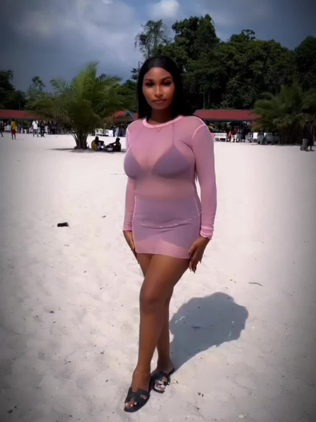 @AYOMIDE 🌸