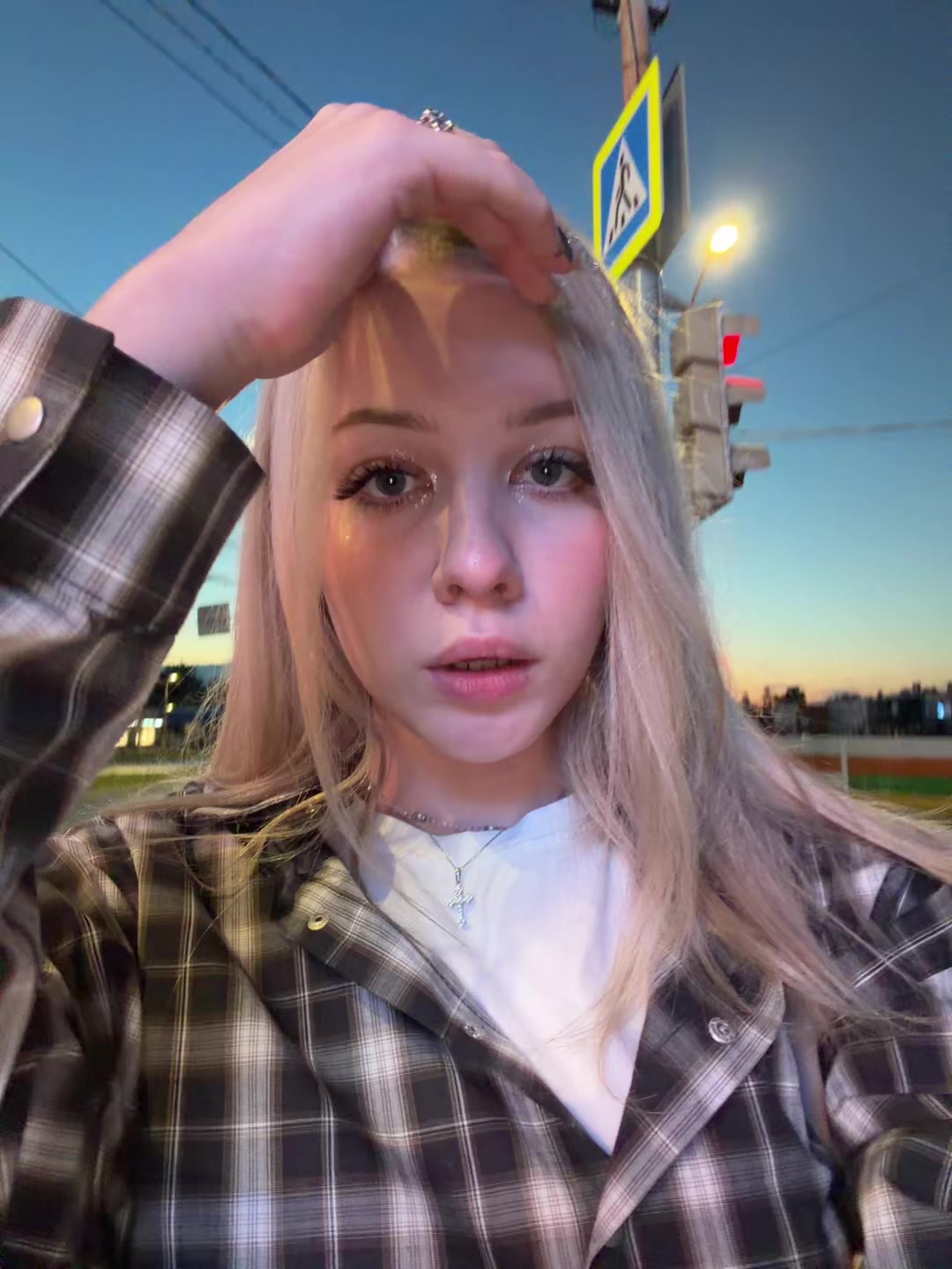 @kkk