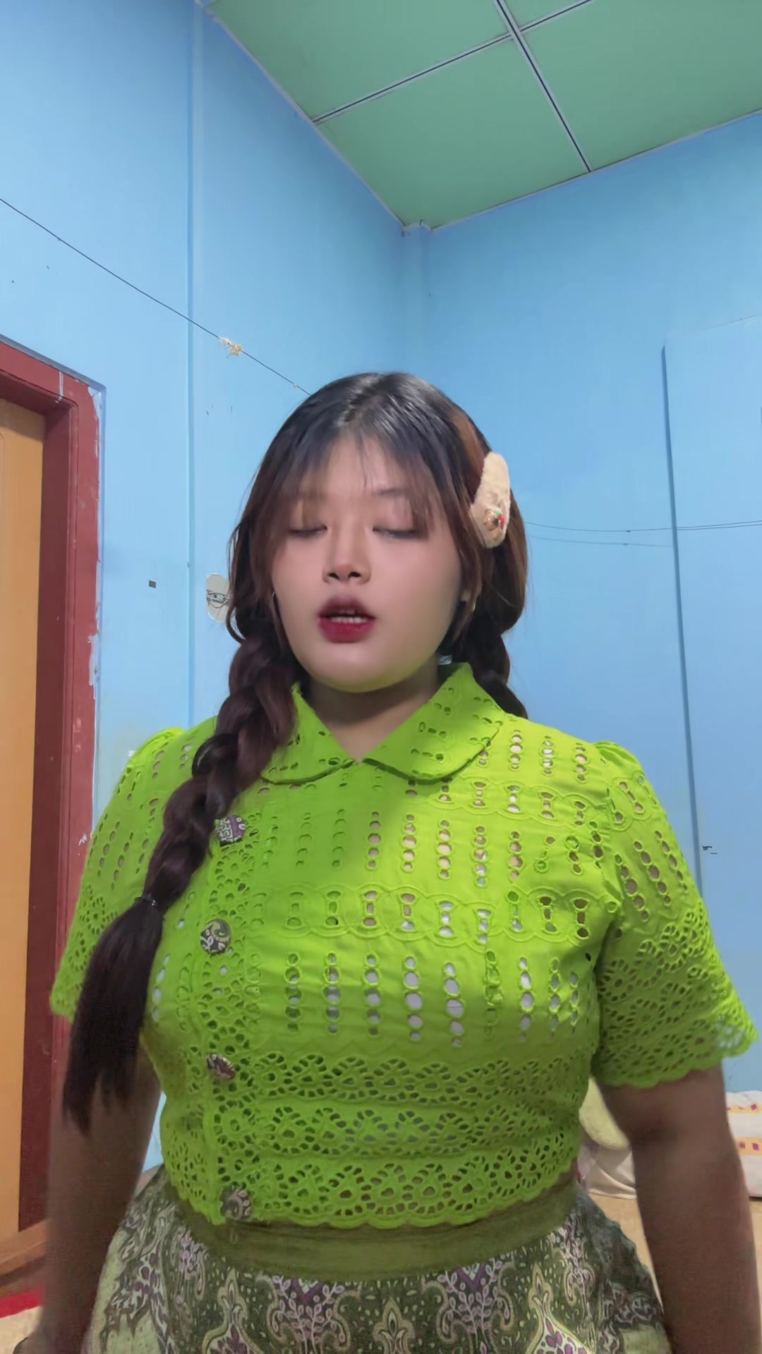 @yoon.wadi.kyaw(official Acc)