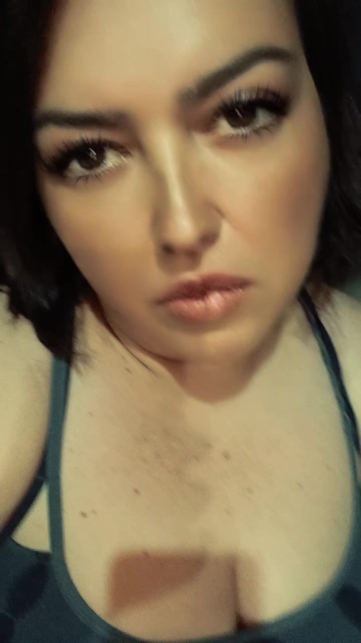 @lingerysexychic2
