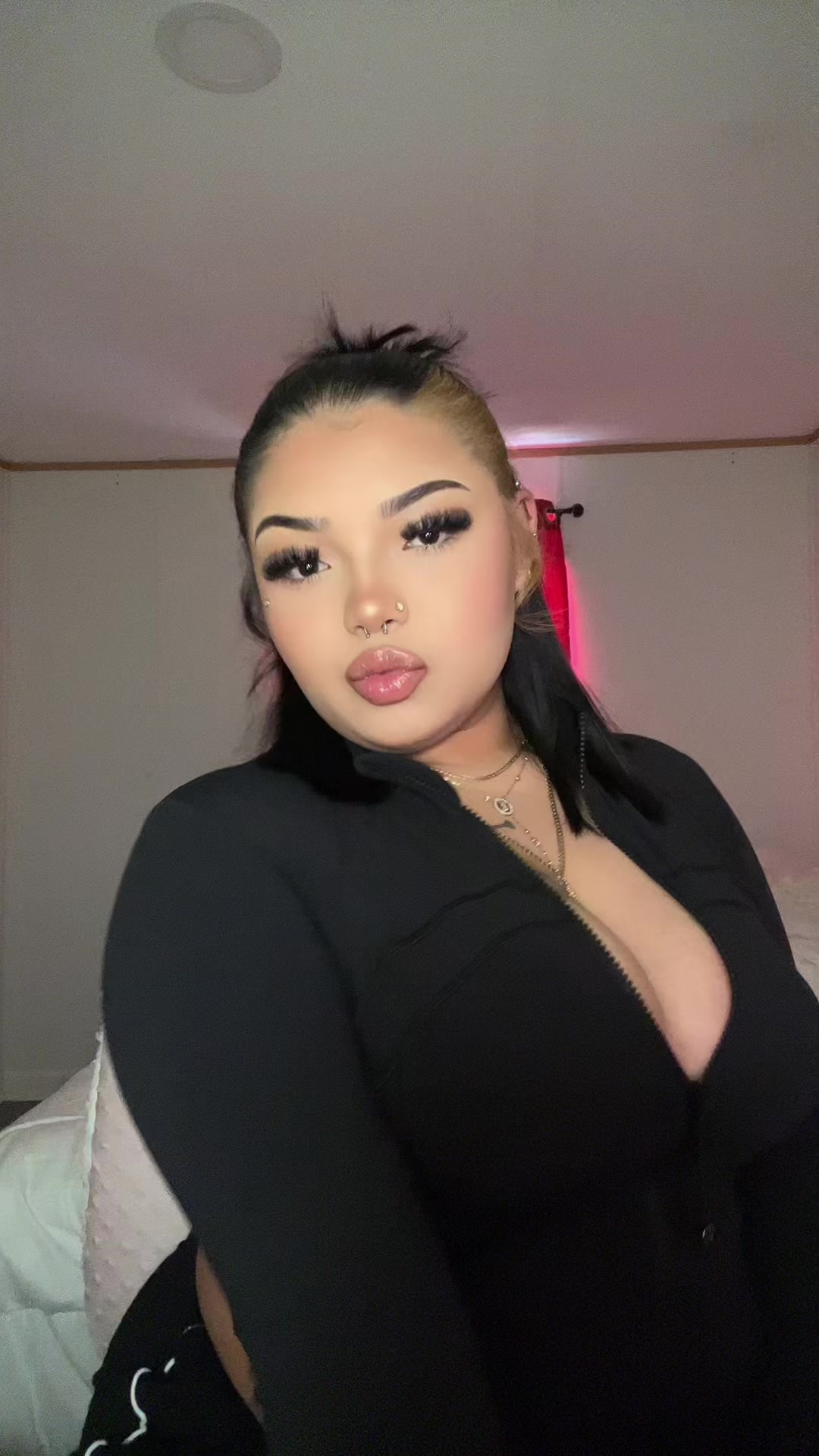 @️
