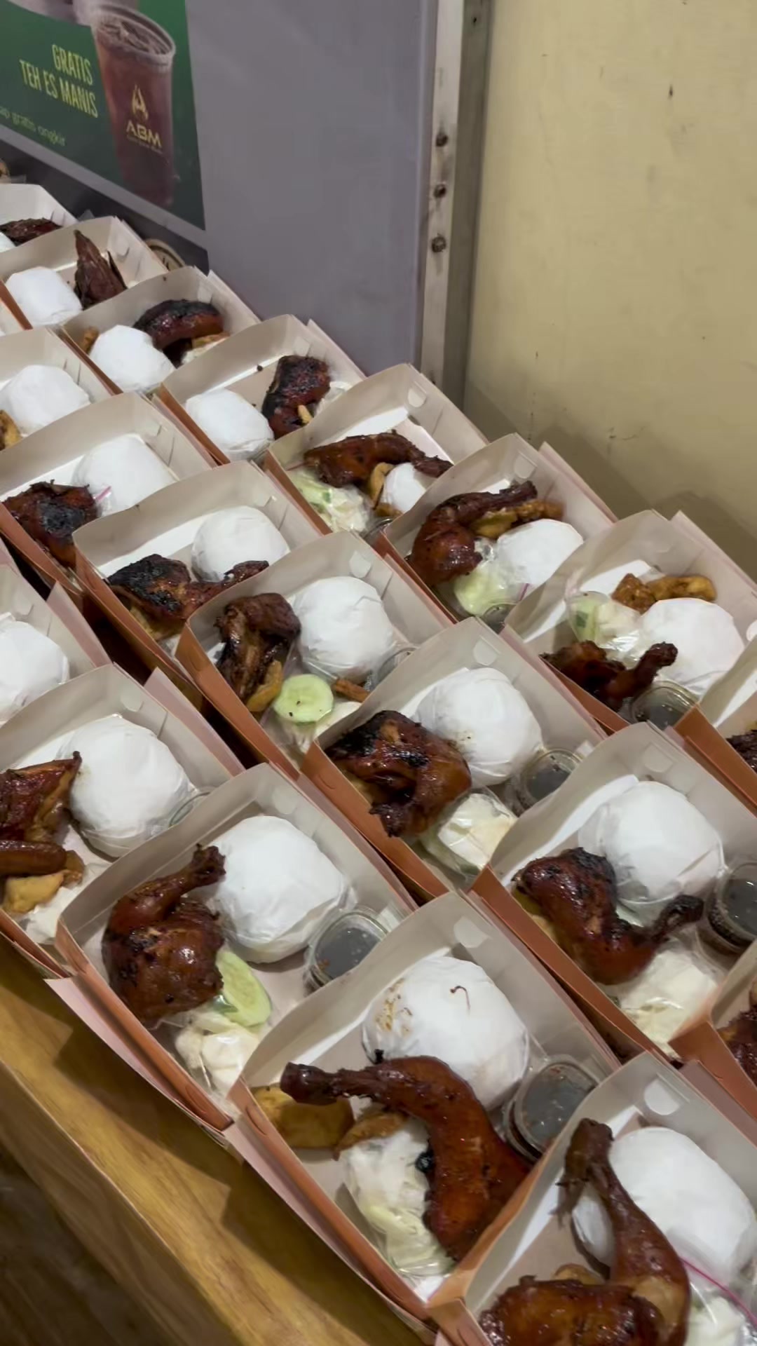@Ayam Madu