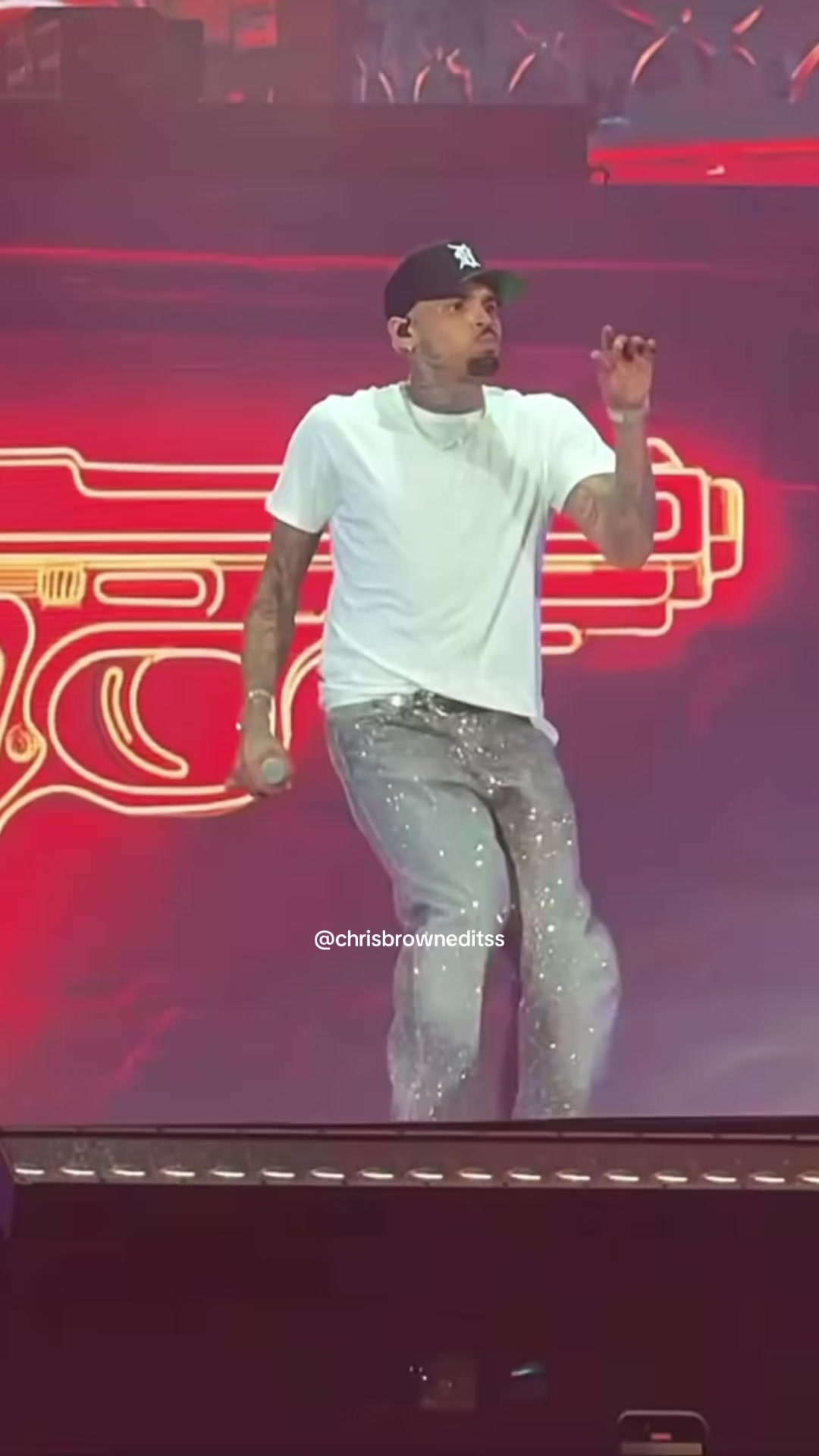 @chrisbrown.editss