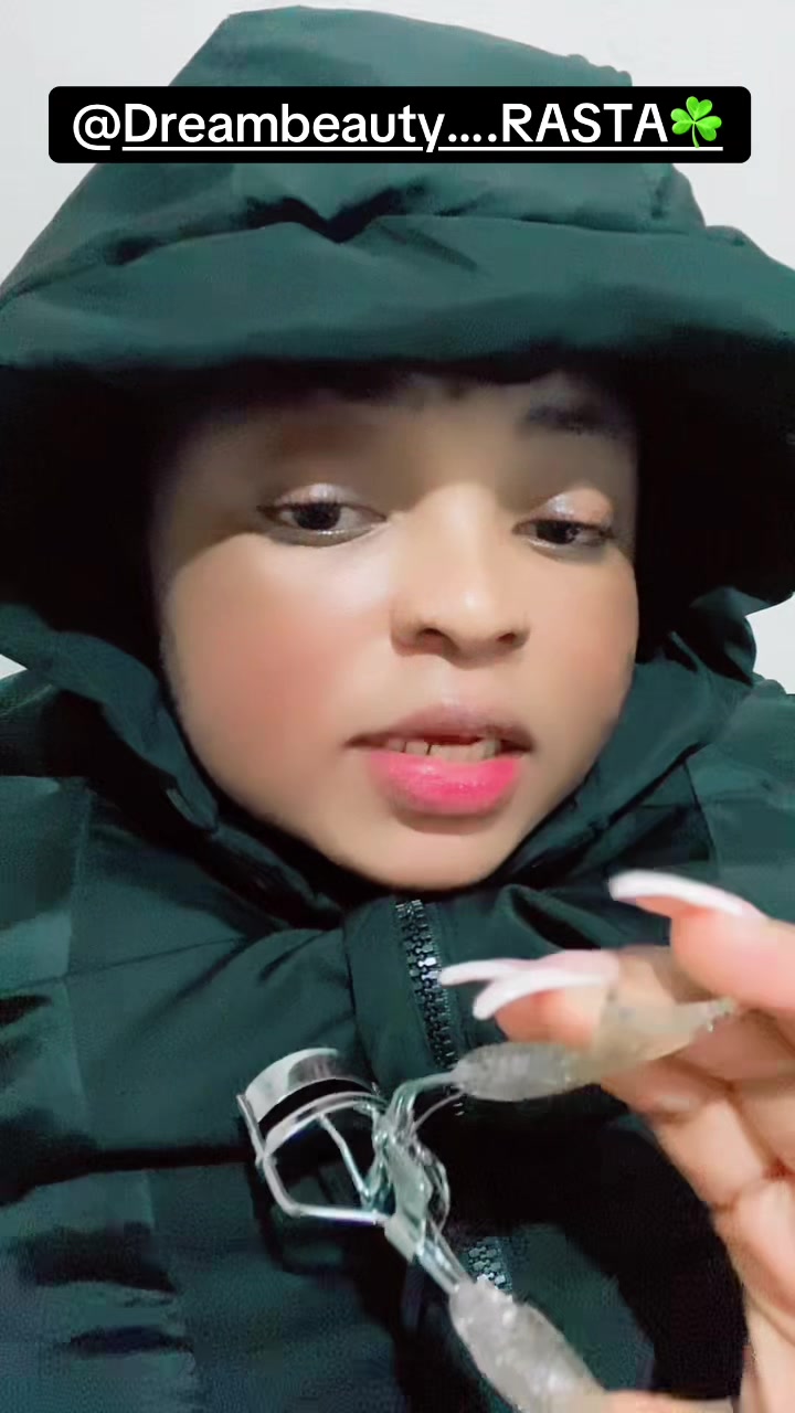 @QueenCeeJacobs