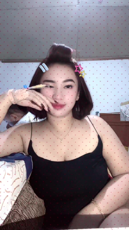 @julia frinella sari
