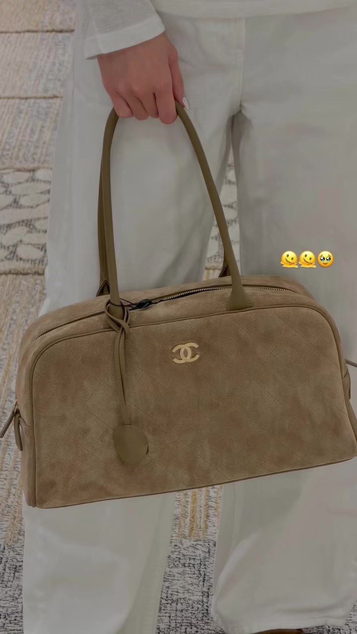 @𝗺𝗶𝘂𝗺𝗶𝘂🧸