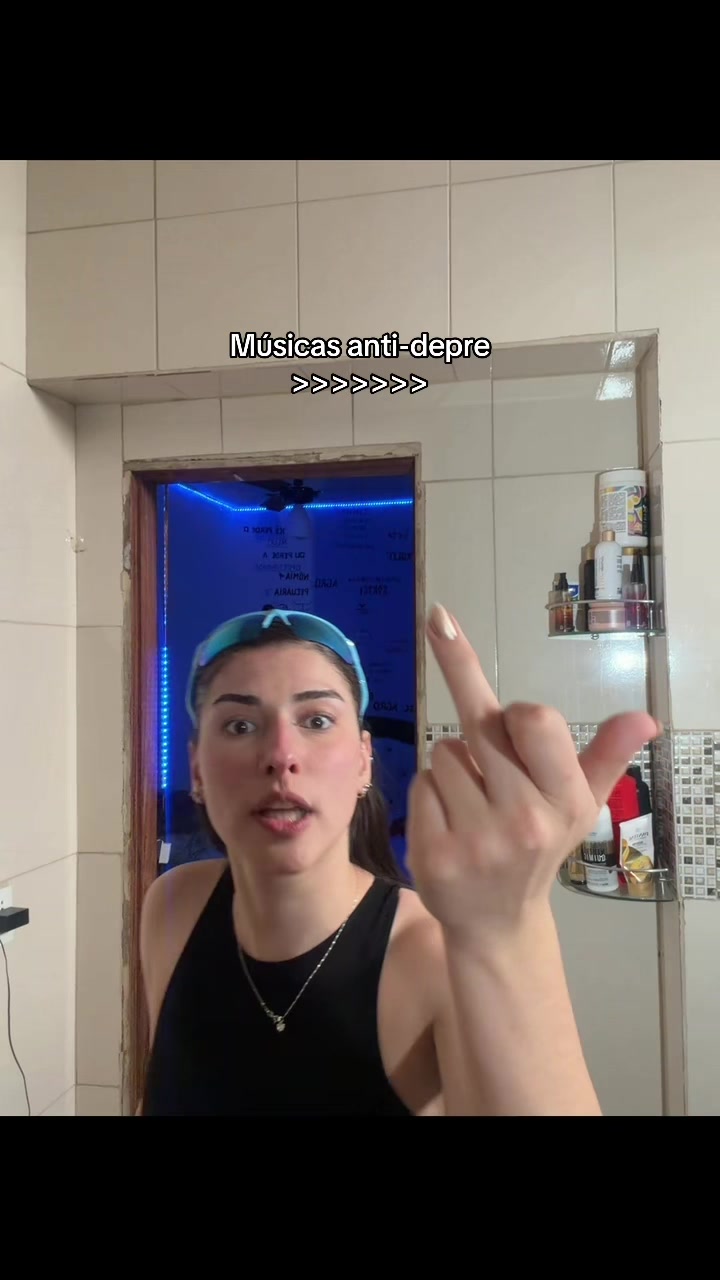 @Eu_Mell🐝🍯