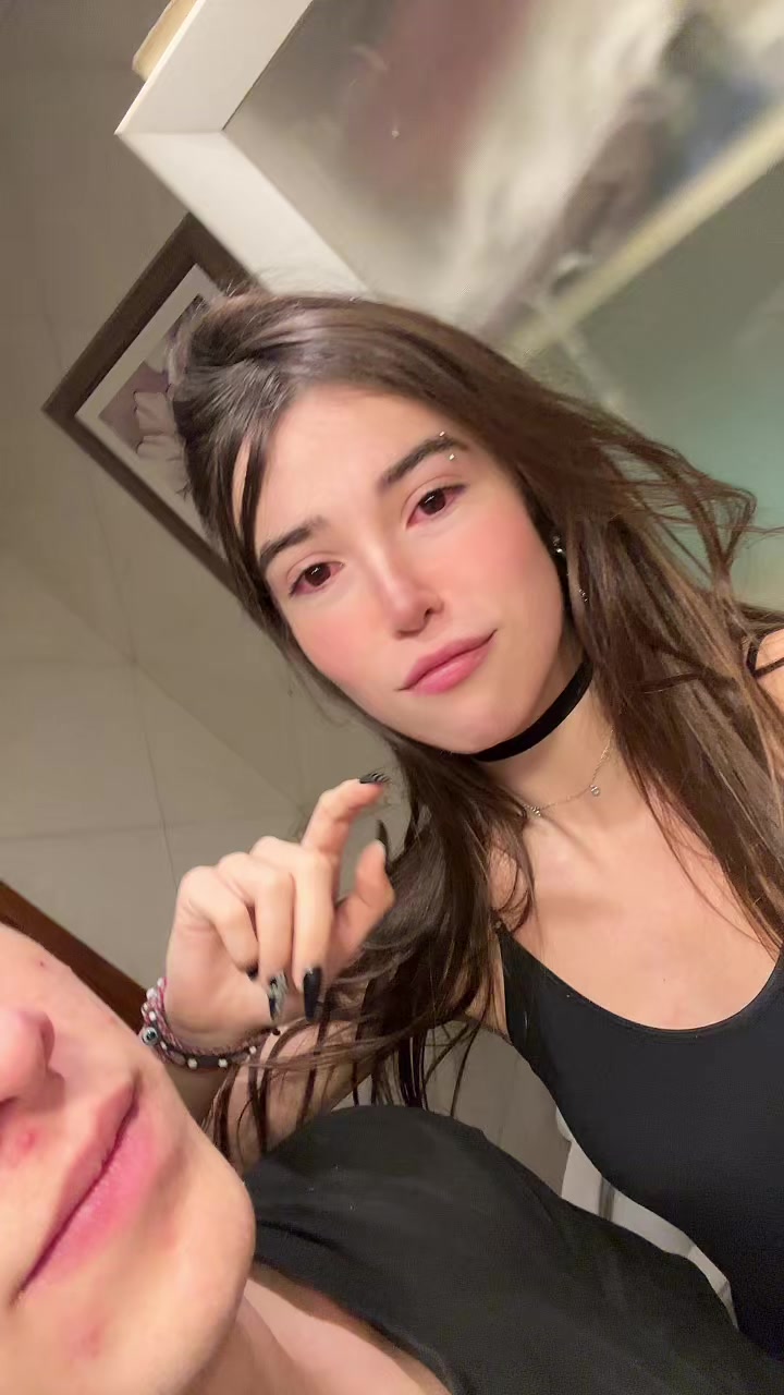 @julie★⭑