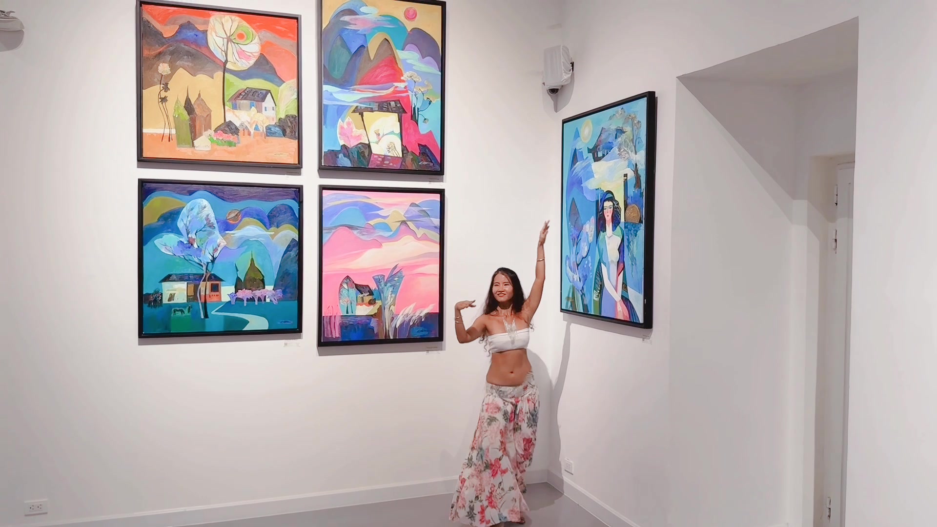 @Hồ Lan Belly dance m&uacute;a bụng