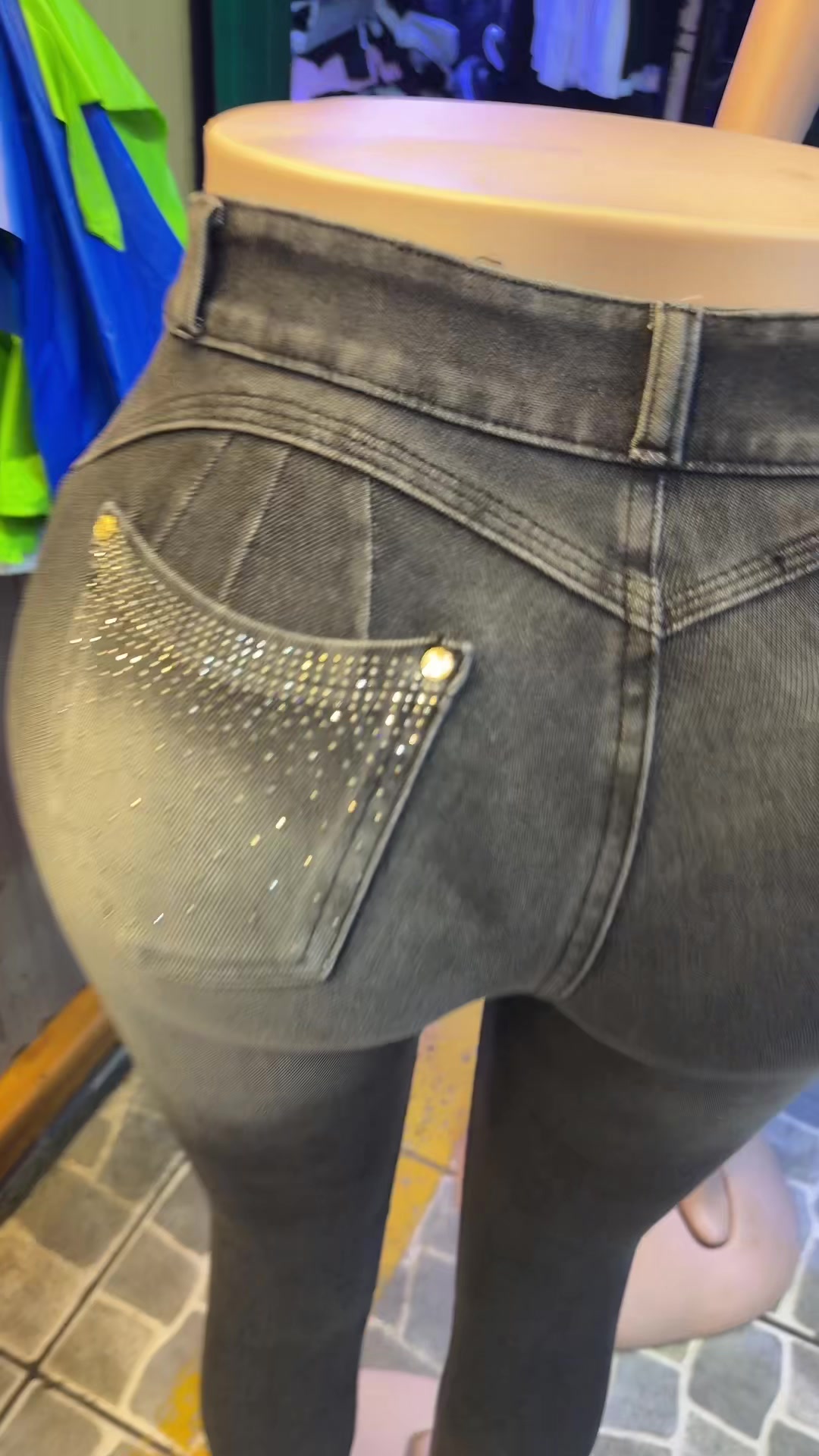 @APRETADITAS JEANS