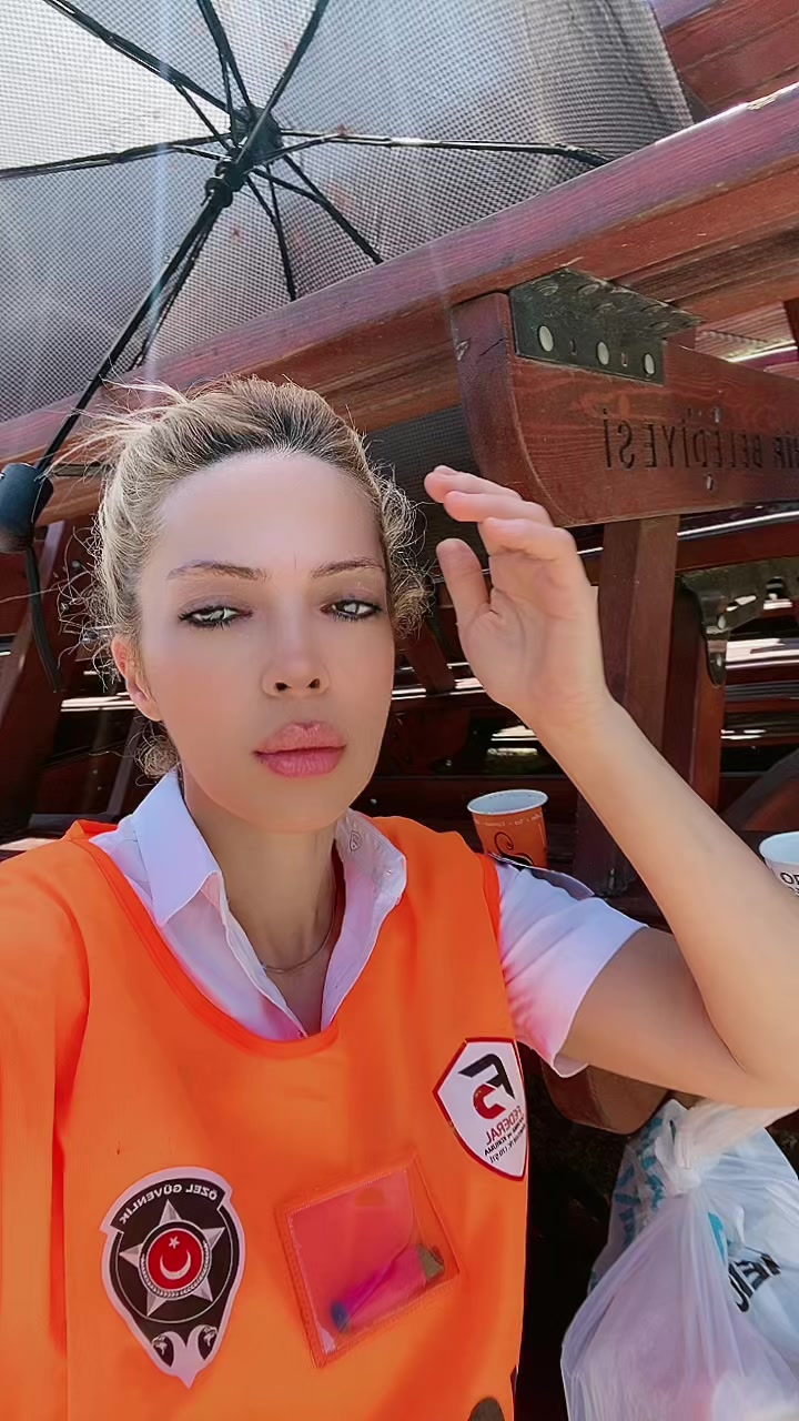 @Lara croft