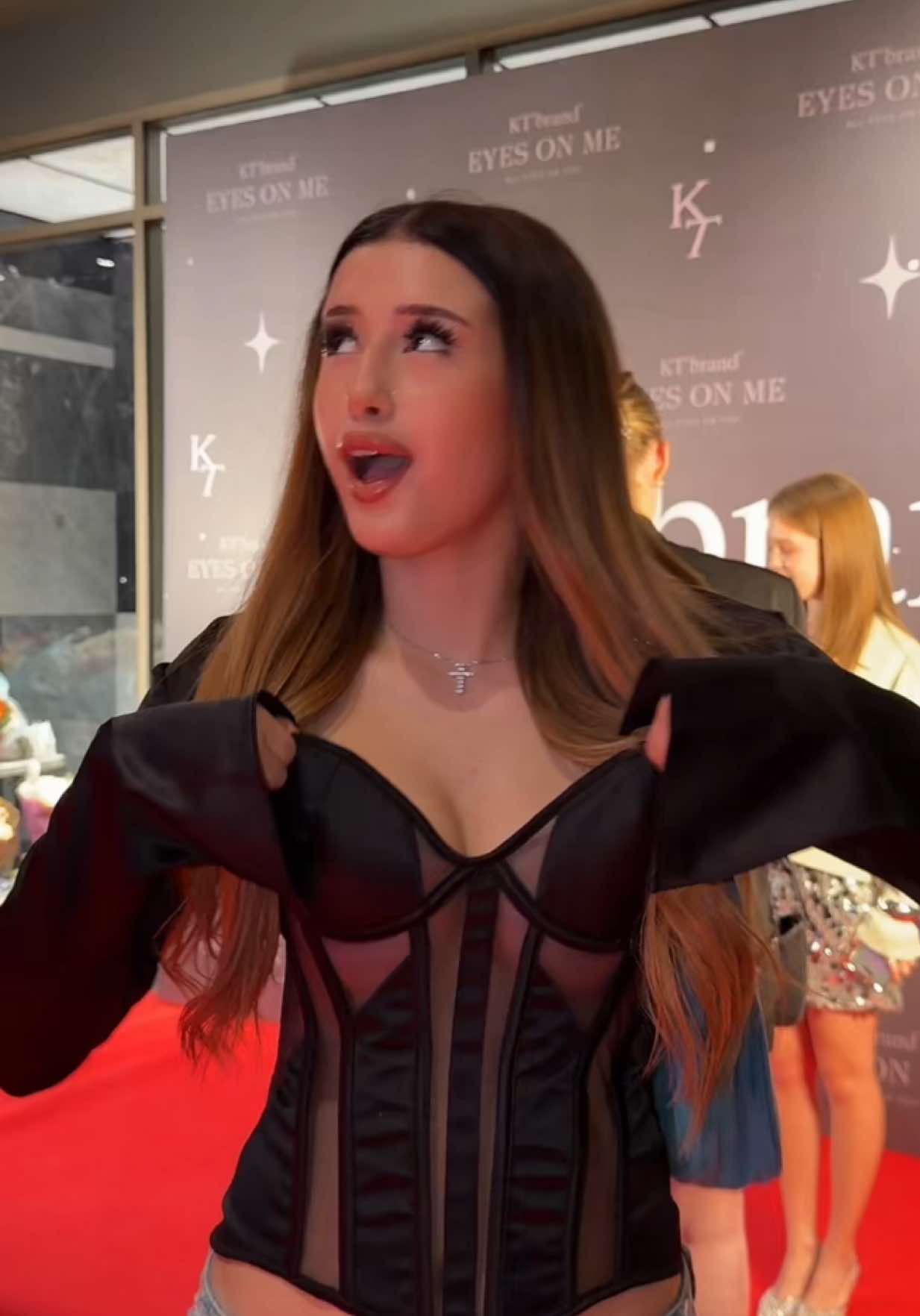 @Яна Айшан