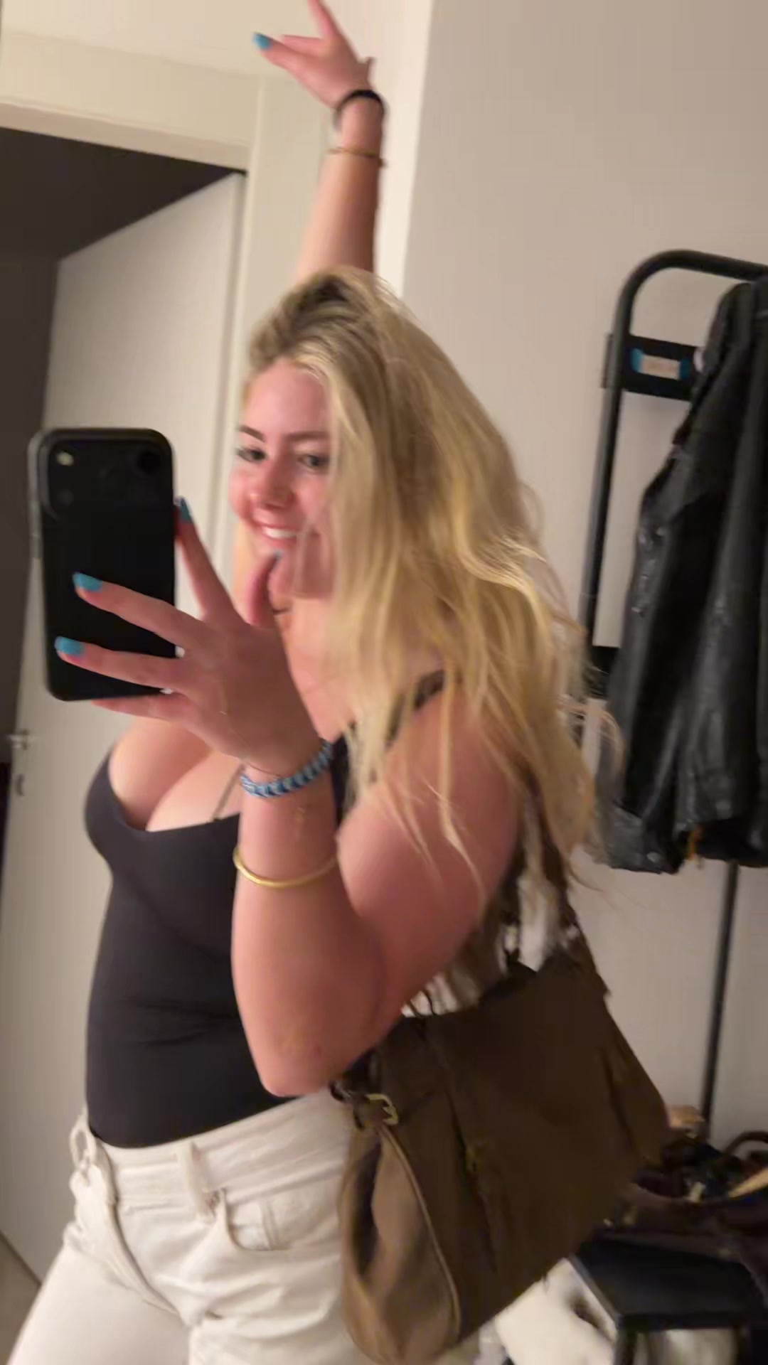 @…