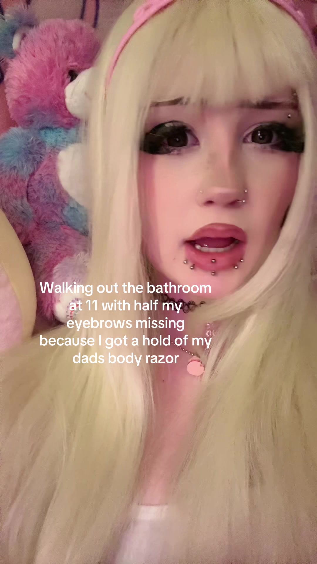 @🐰