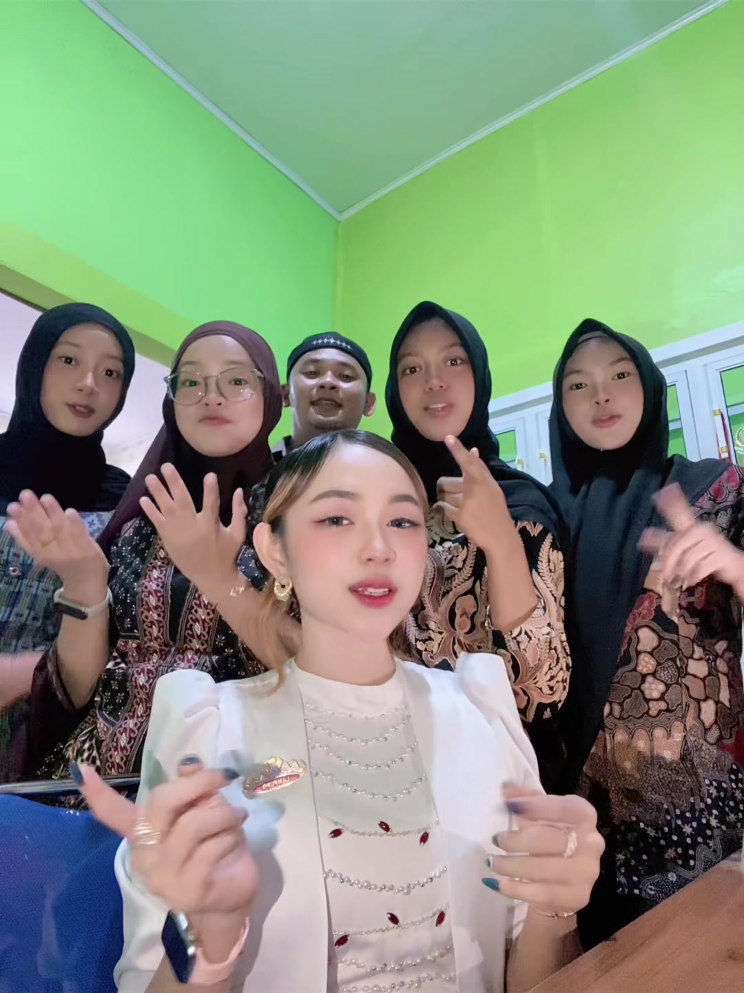 @Intanputri