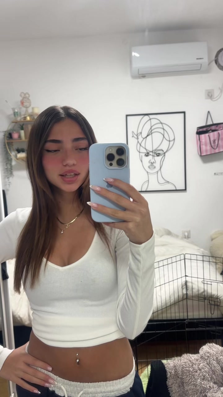 @Ziv🍒🍒