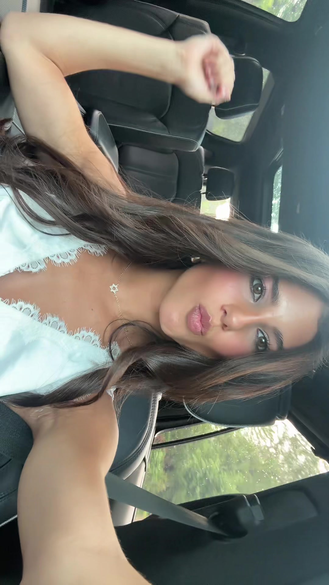 @Lo