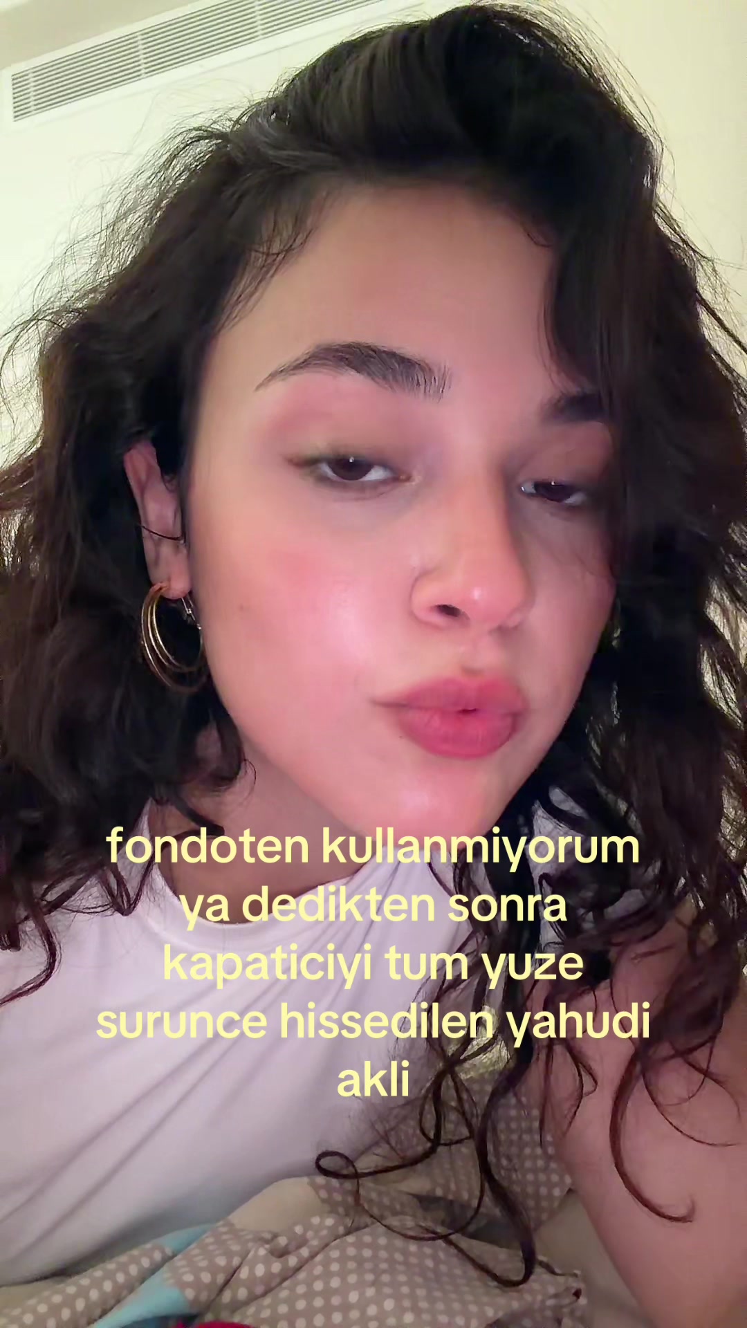 @ela ✩‧₊˚