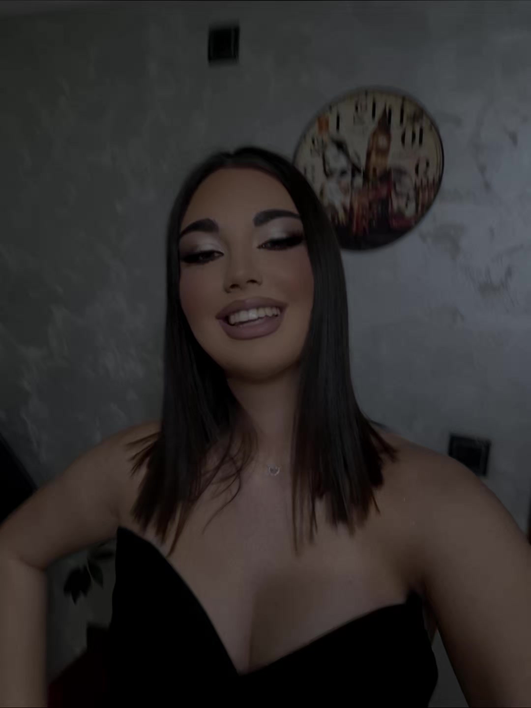 @_laralara