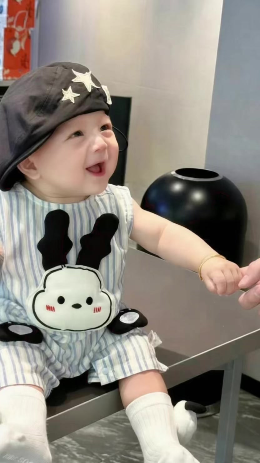 @Anisha baby 🍓
