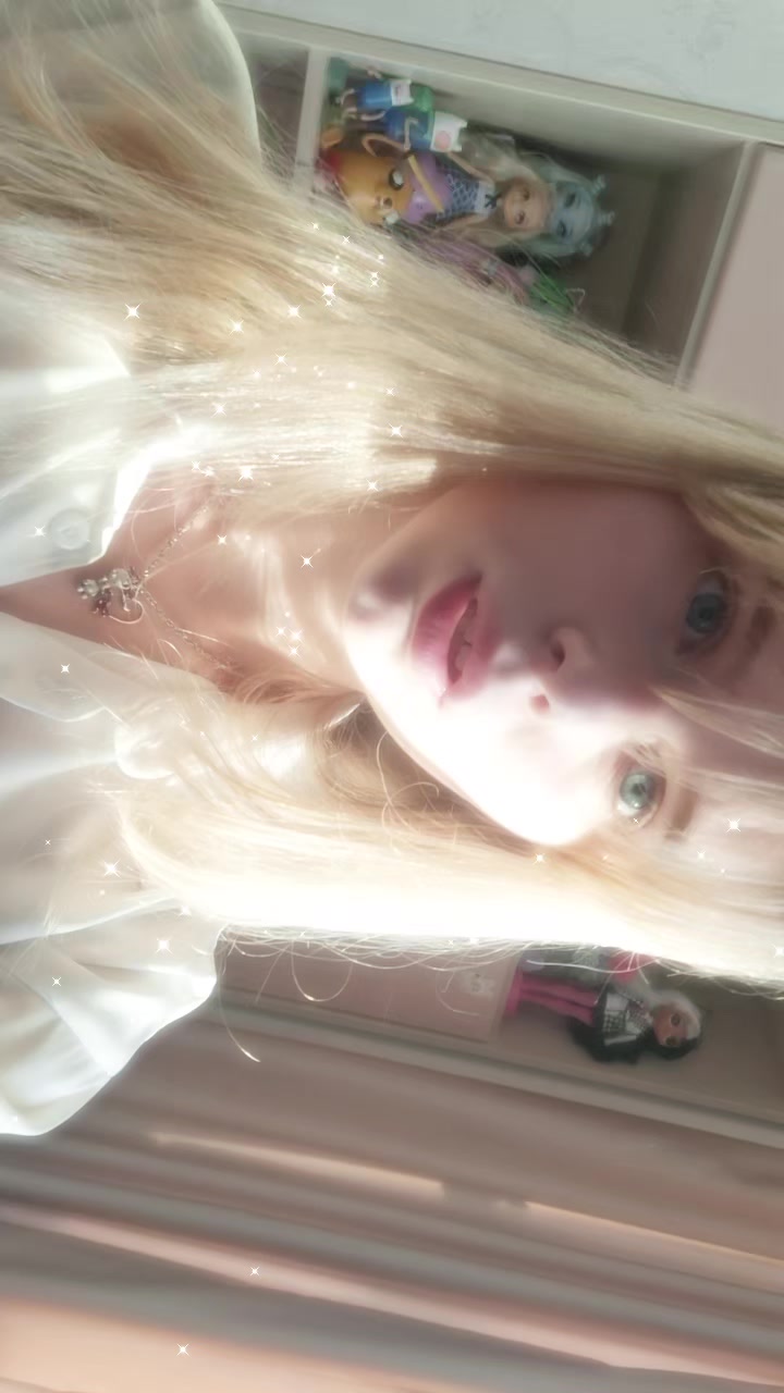 @dollmaxxer(* ^ ω ^)~♡