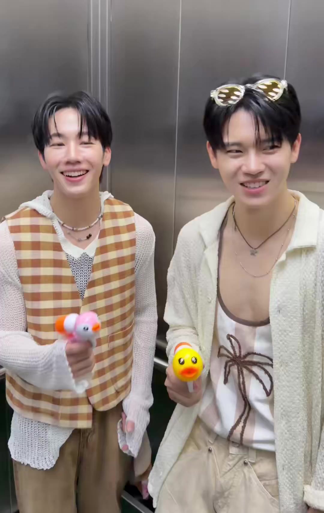 @YinWar🤍Safezone(อย่ารัวไลค์❌)