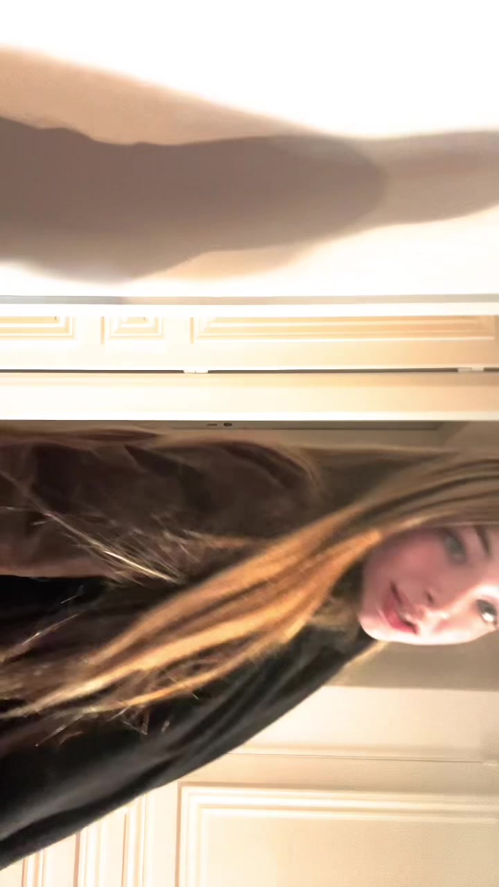 @isabella