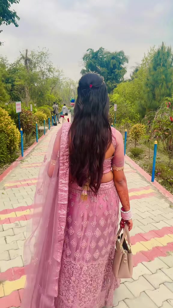 @Nilam Kushwaha🧿Dimple Queen🧿