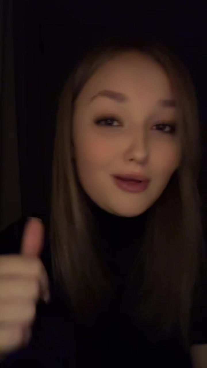 @полина🧸