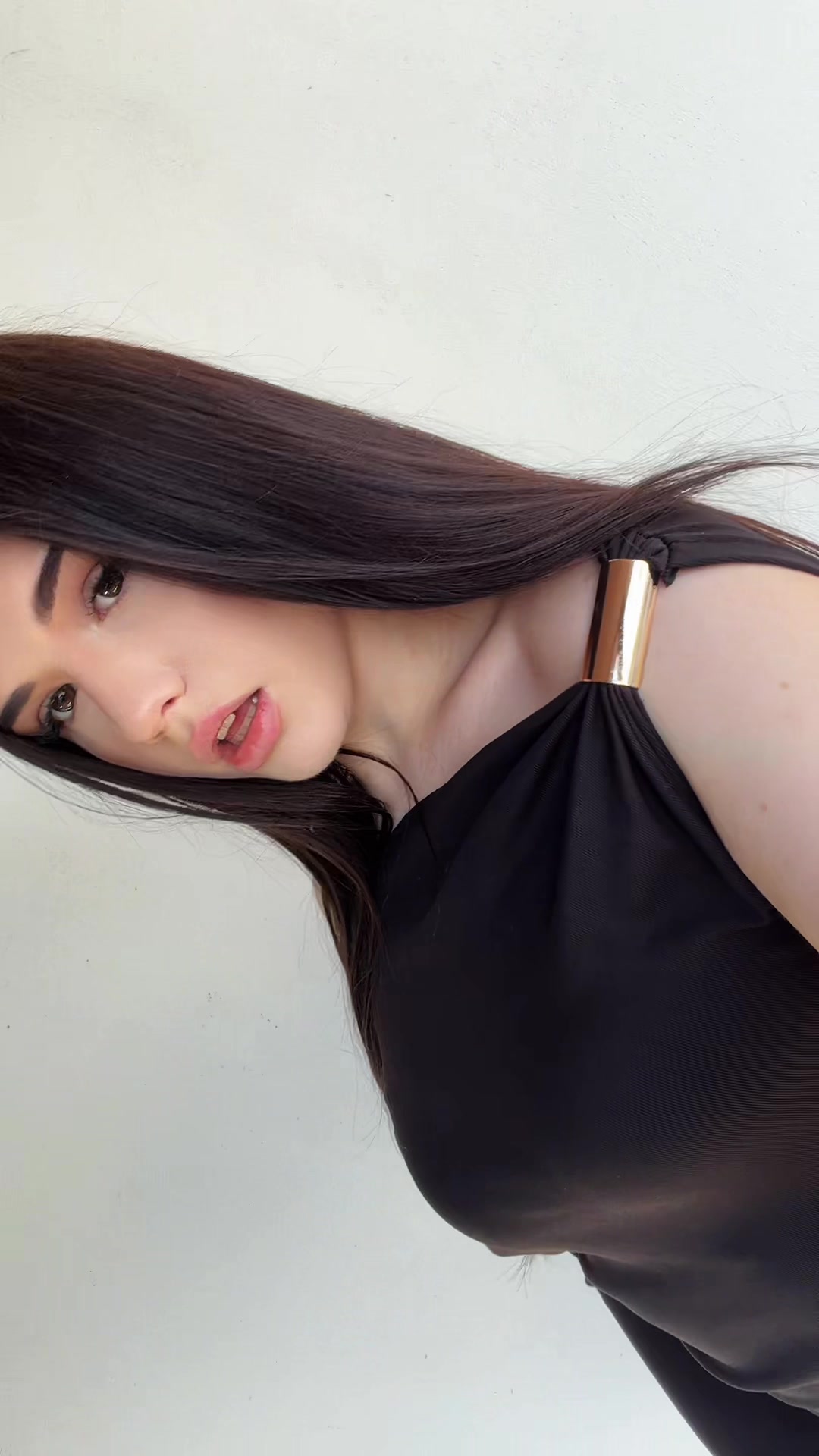 @𝐄𝐦𝐦𝐚