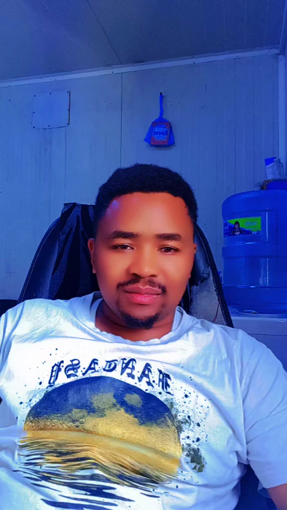 @DMNJunior974