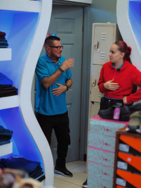 @STILO MALL Y DOLLARS MALL