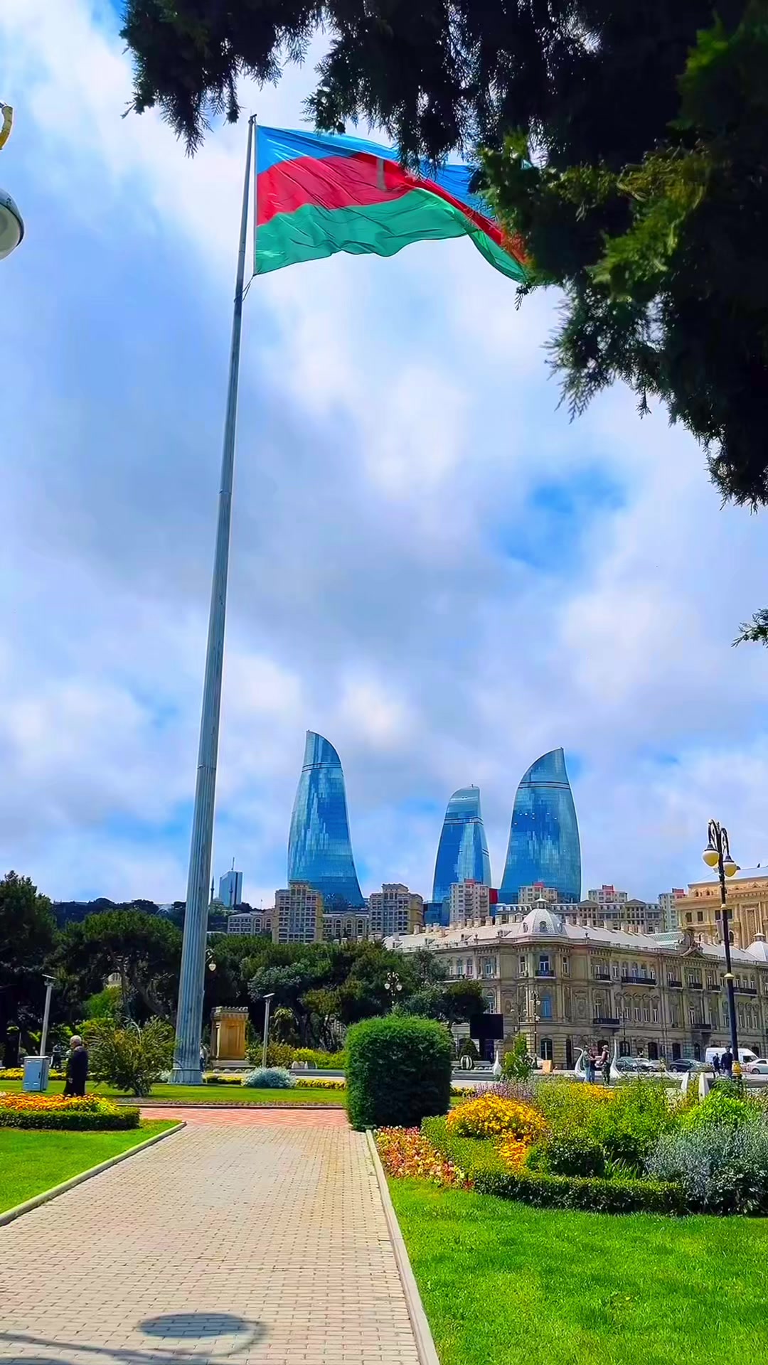 @travelsbaku