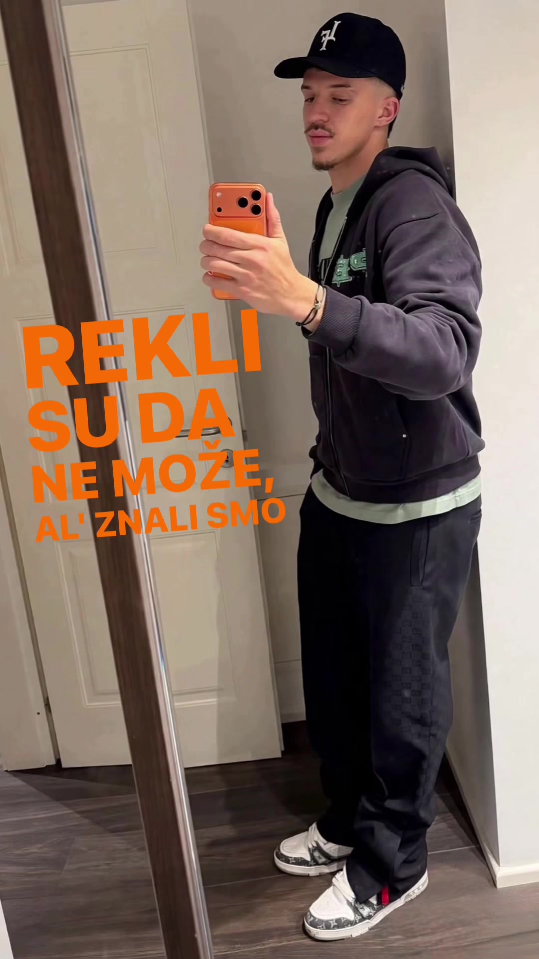 @مينا