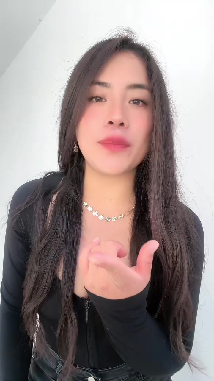 @~ 𝓢𝓪𝓻𝓪𝓲 𝓡𝓸𝓳𝓪𝓼 🍒~