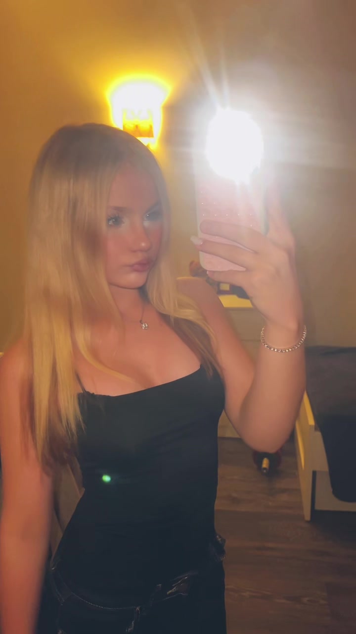 @blondinkaaaa