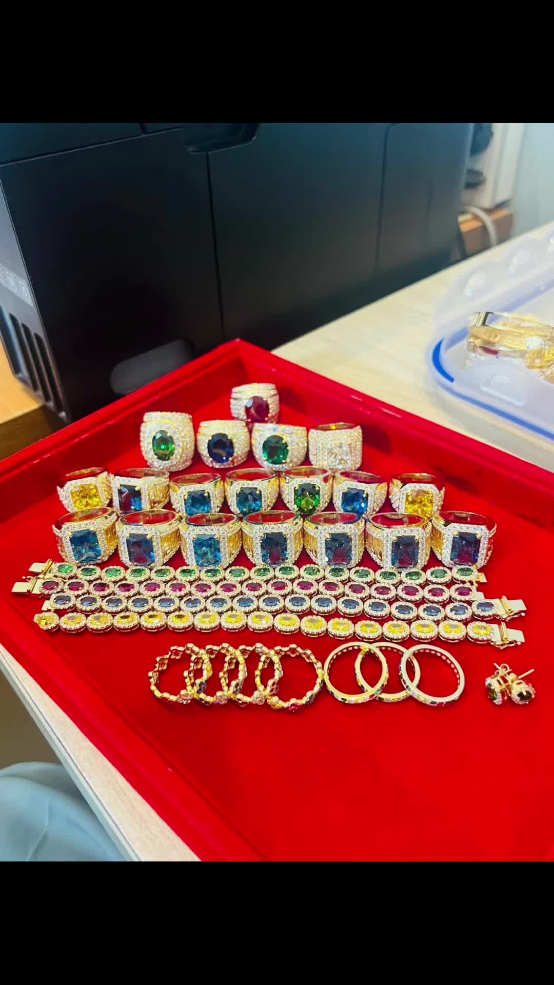 @ជីវិត ដូចផ្សែង