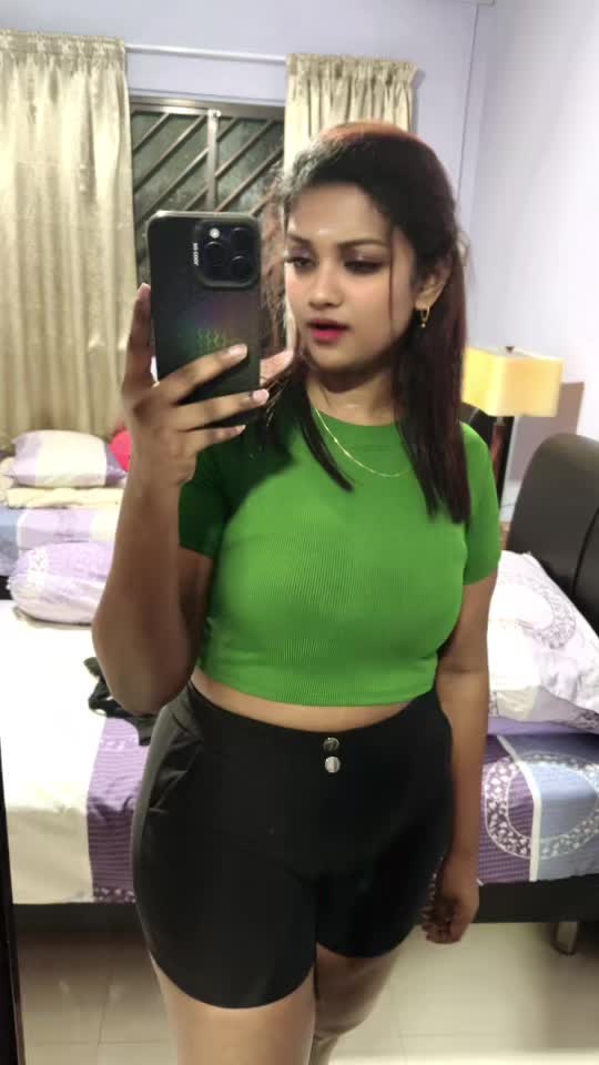 @Malini🖤💚✨🌻