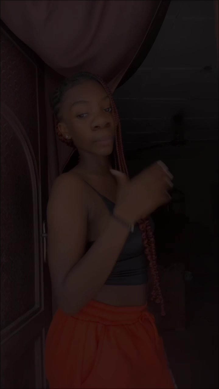 @Chiwenduᥫ᭡