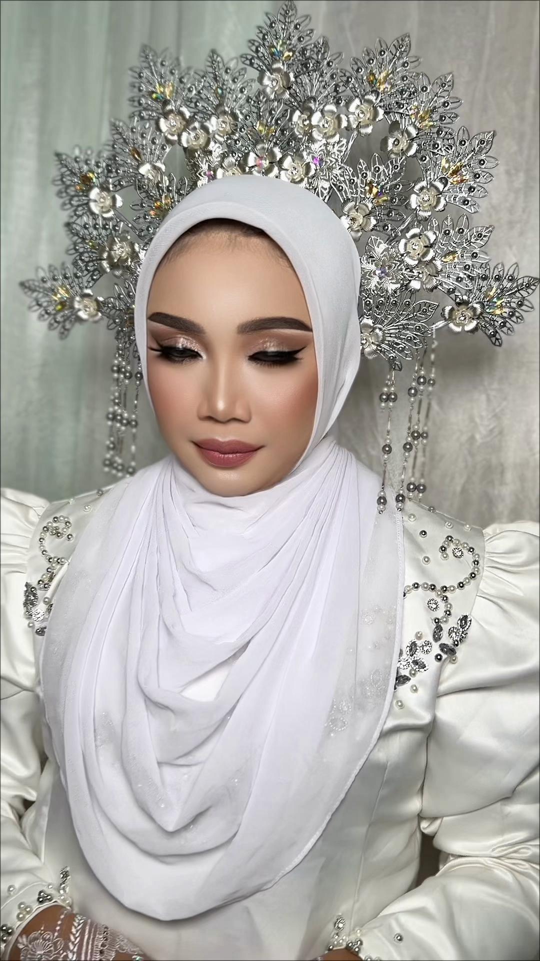 @DEBHY SALON & BRIDAL AMBON