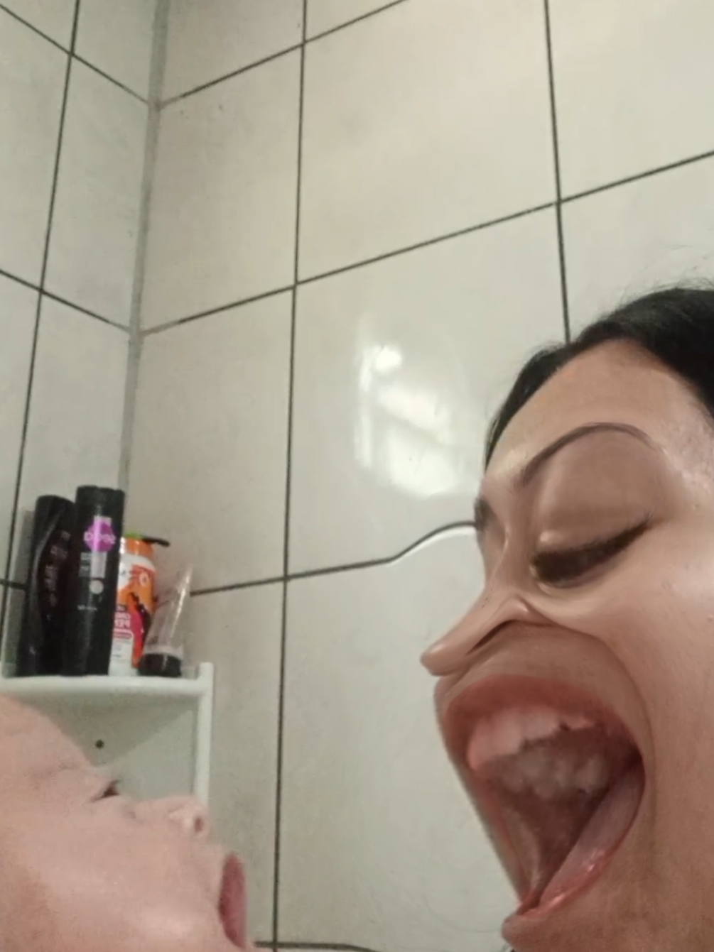 @Jheni_camp