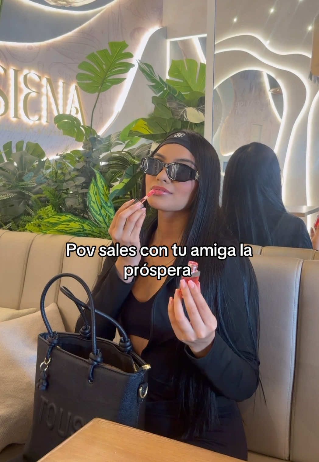@M&oacute;nica Mart&iacute;nez