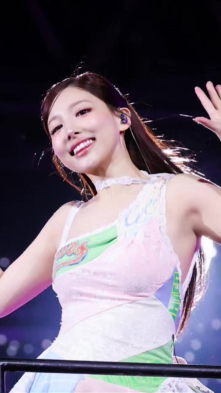 @Show Insider
