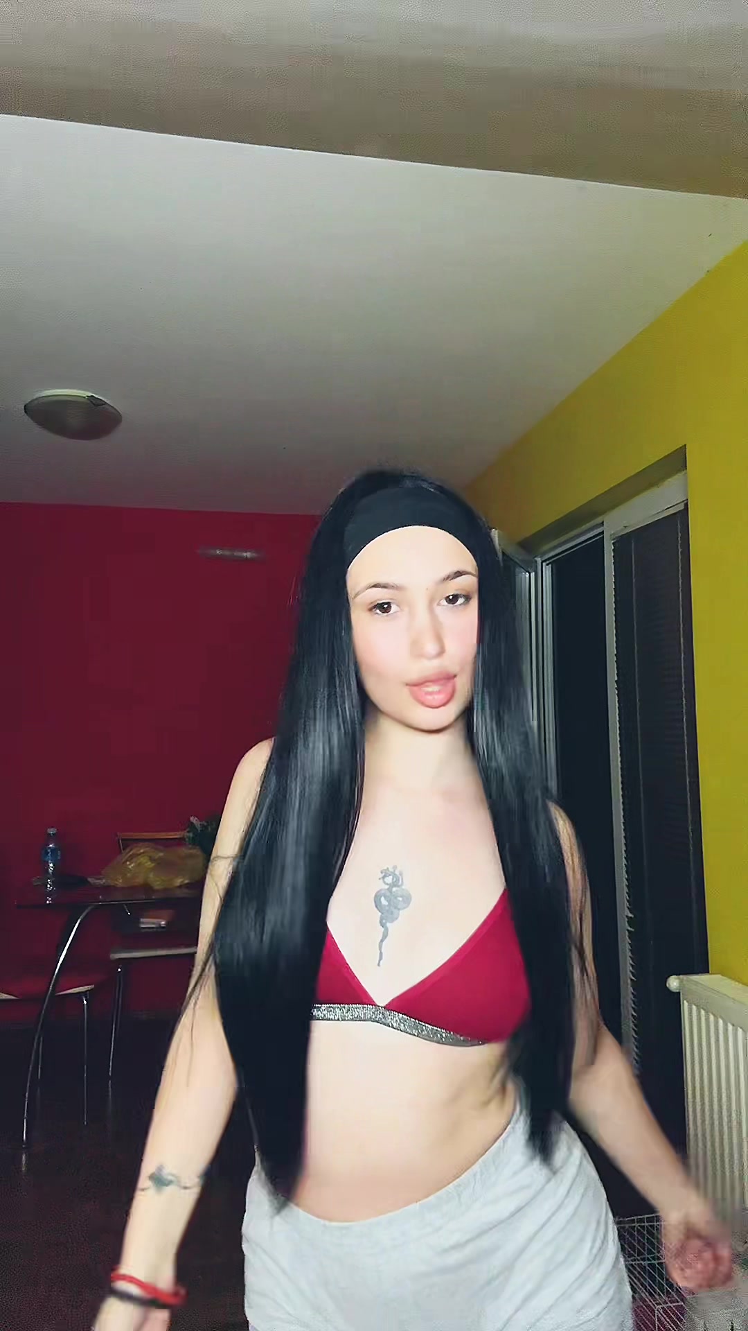 @elenasvrzic_