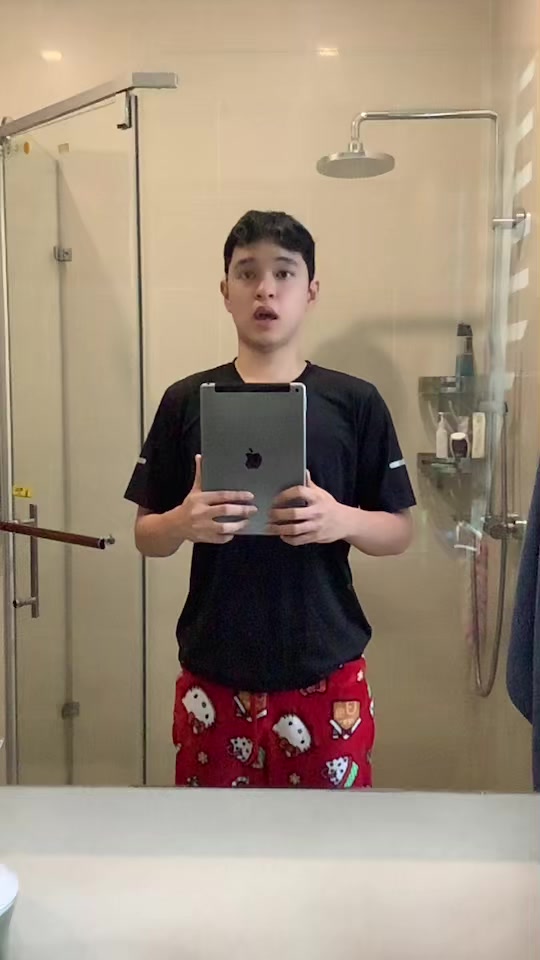@Nam Ipad Kid 📱