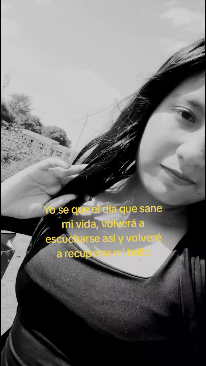 @Anahi