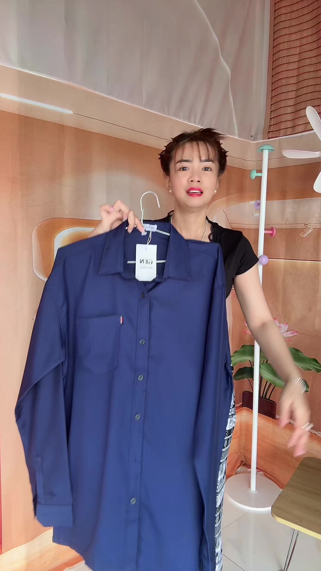 @Em Cẩm N&egrave;
