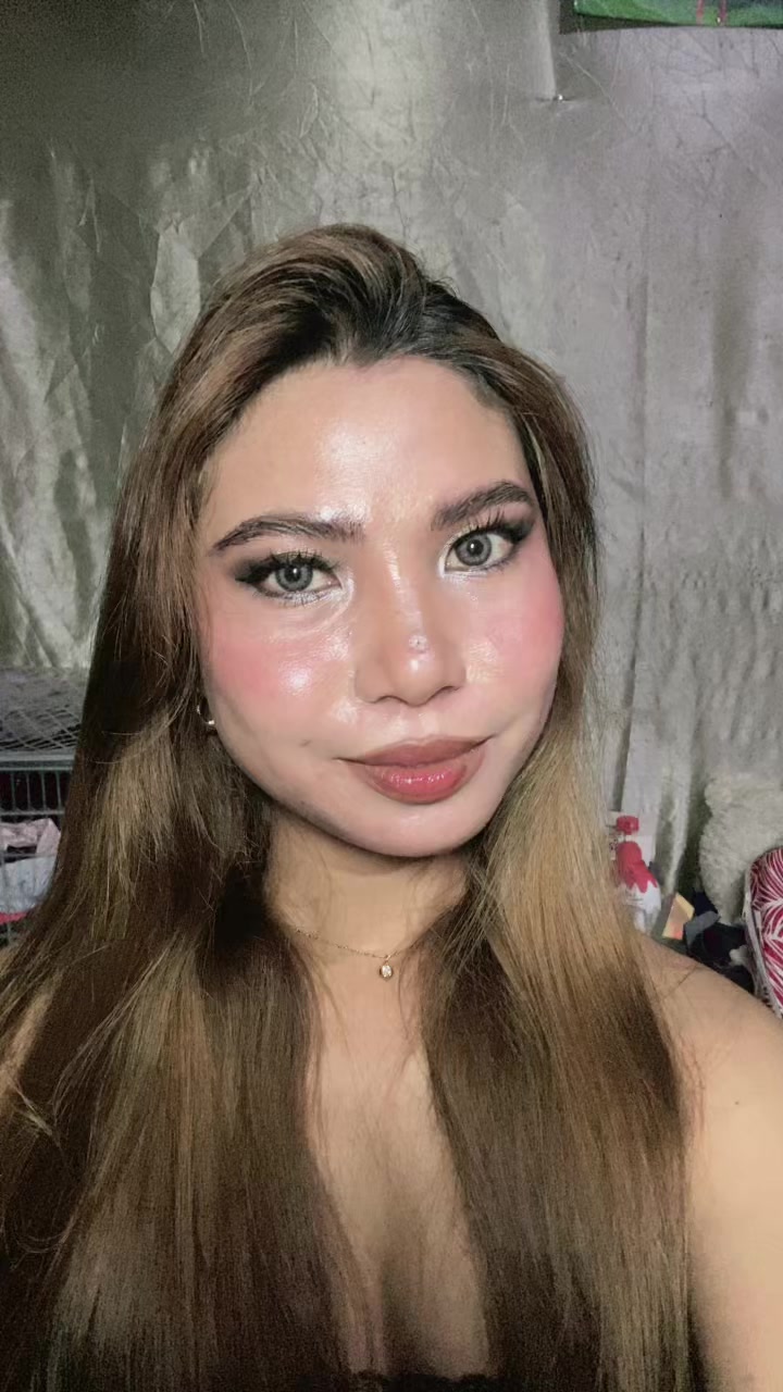 @yourgirlivy_