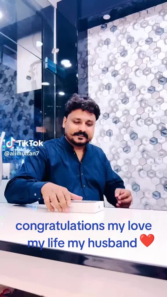 @AfreenGull